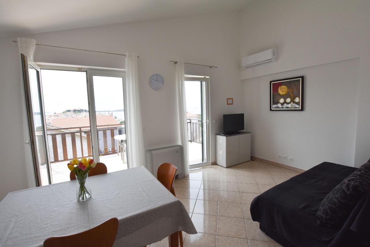 Apartments Karmen I Primošten Extérieur photo