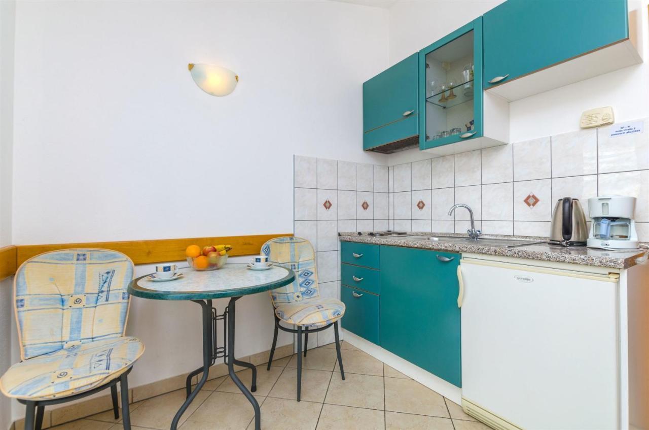 Apartments Karmen I Primošten Extérieur photo