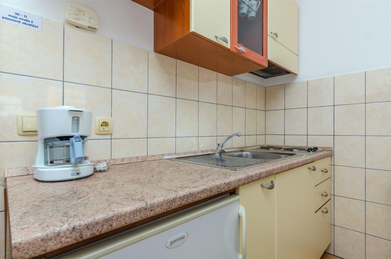 Apartments Karmen I Primošten Extérieur photo